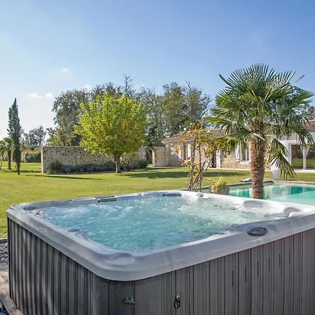 Charmante à Avec Piscine Privée