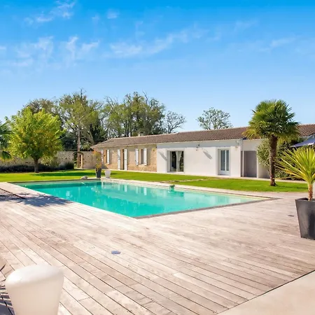 Villa Charmante A Avec Piscine Privee Saint-Germain-d'Esteuil