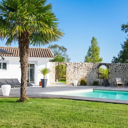 Charmante A Avec Piscine Privee *