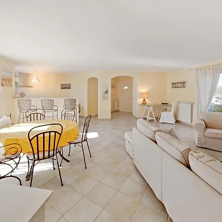 Villa Charmante A Avec Piscine Privee